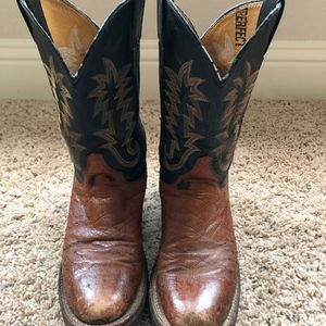 Justin Men's Cowboy Boots with Dekno Crepe soles
